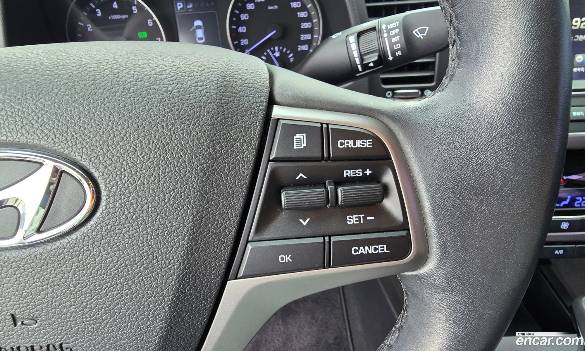 Hyundai Elantra AD 2016 — 19