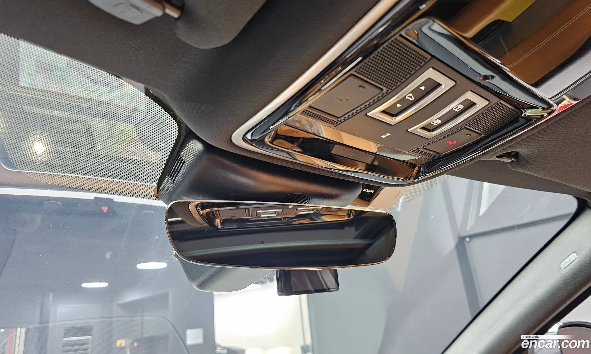 Land Rover Range Rover Velar 2018 — 18