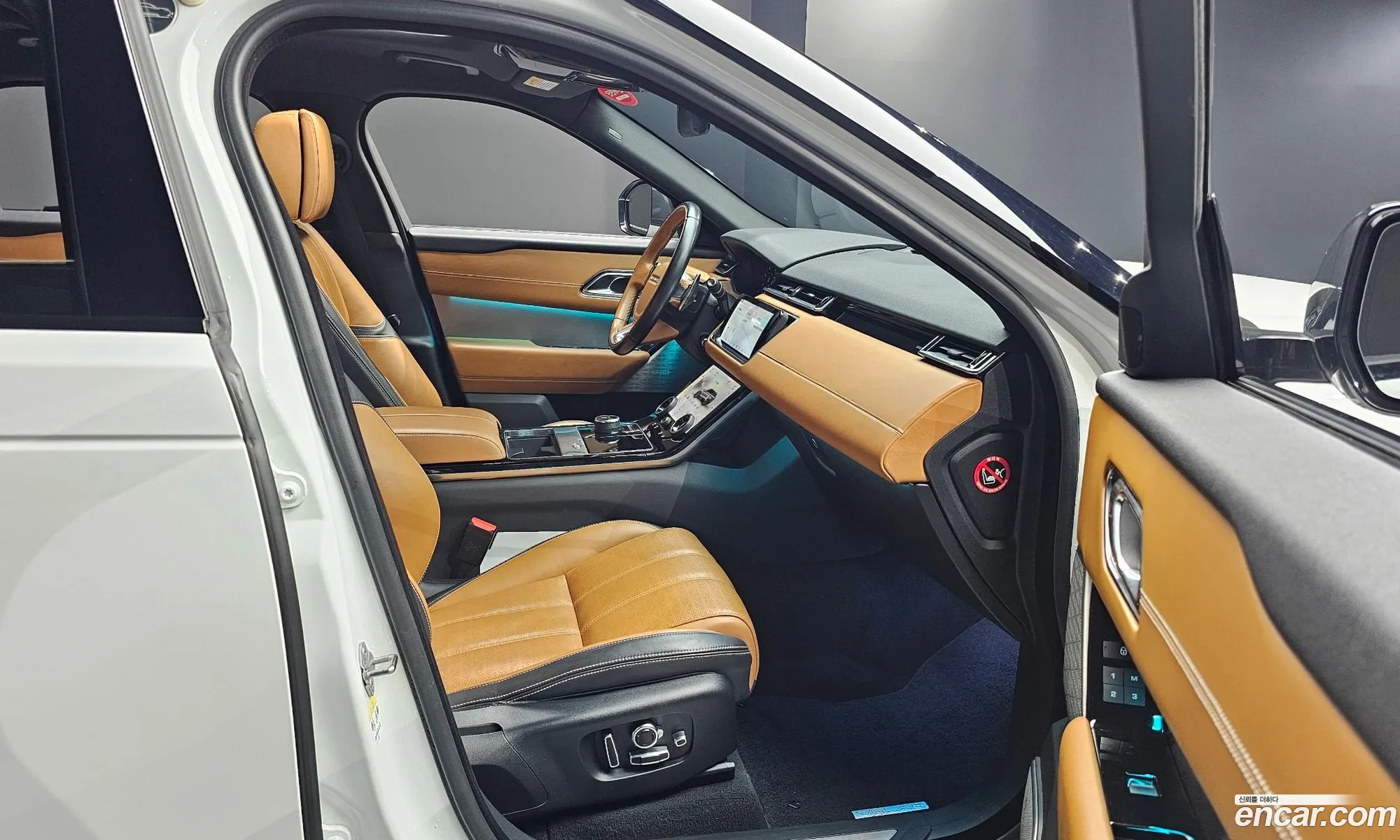 Land Rover Range Rover Velar 2018 — 3
