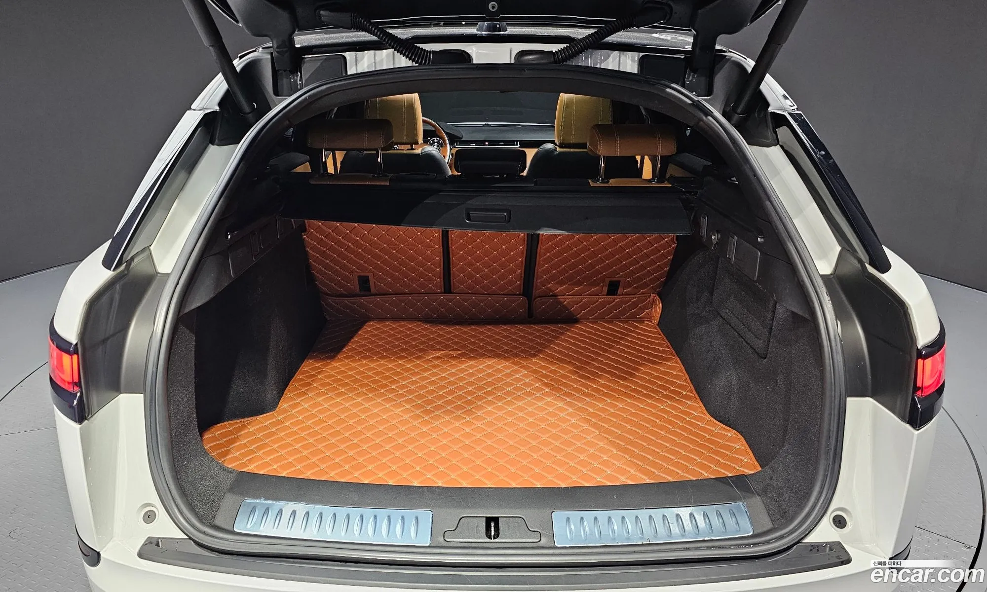 Land Rover Range Rover Velar 2018 — 5