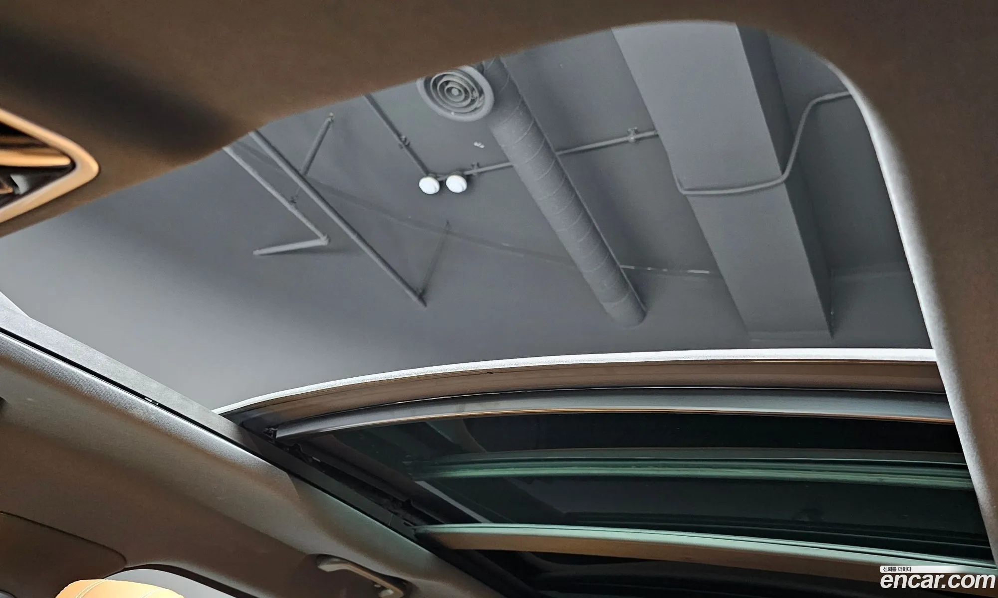 Land Rover Range Rover Velar 2018 — 10