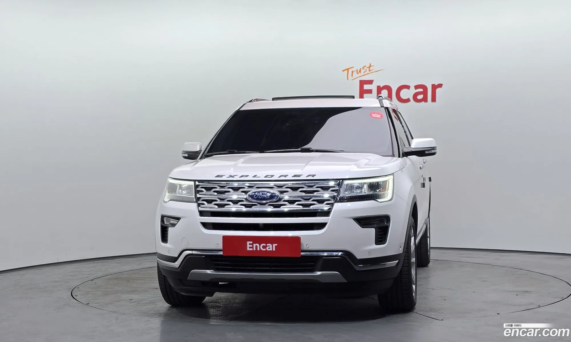 Ford Explorer 2018 1FM5K8FH2JGC37881 — 8