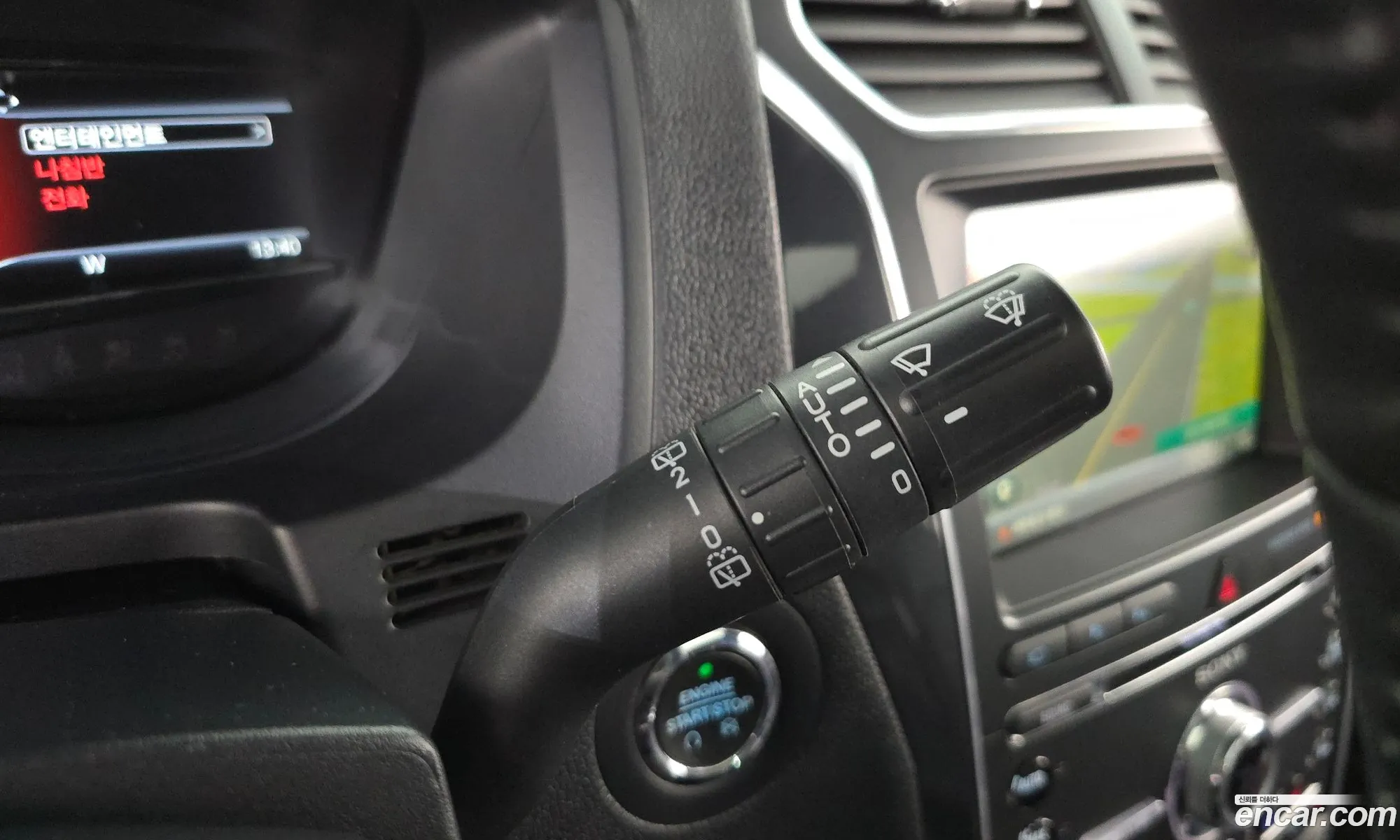 Ford Explorer 2018 1FM5K8FH2JGC37881 — 30
