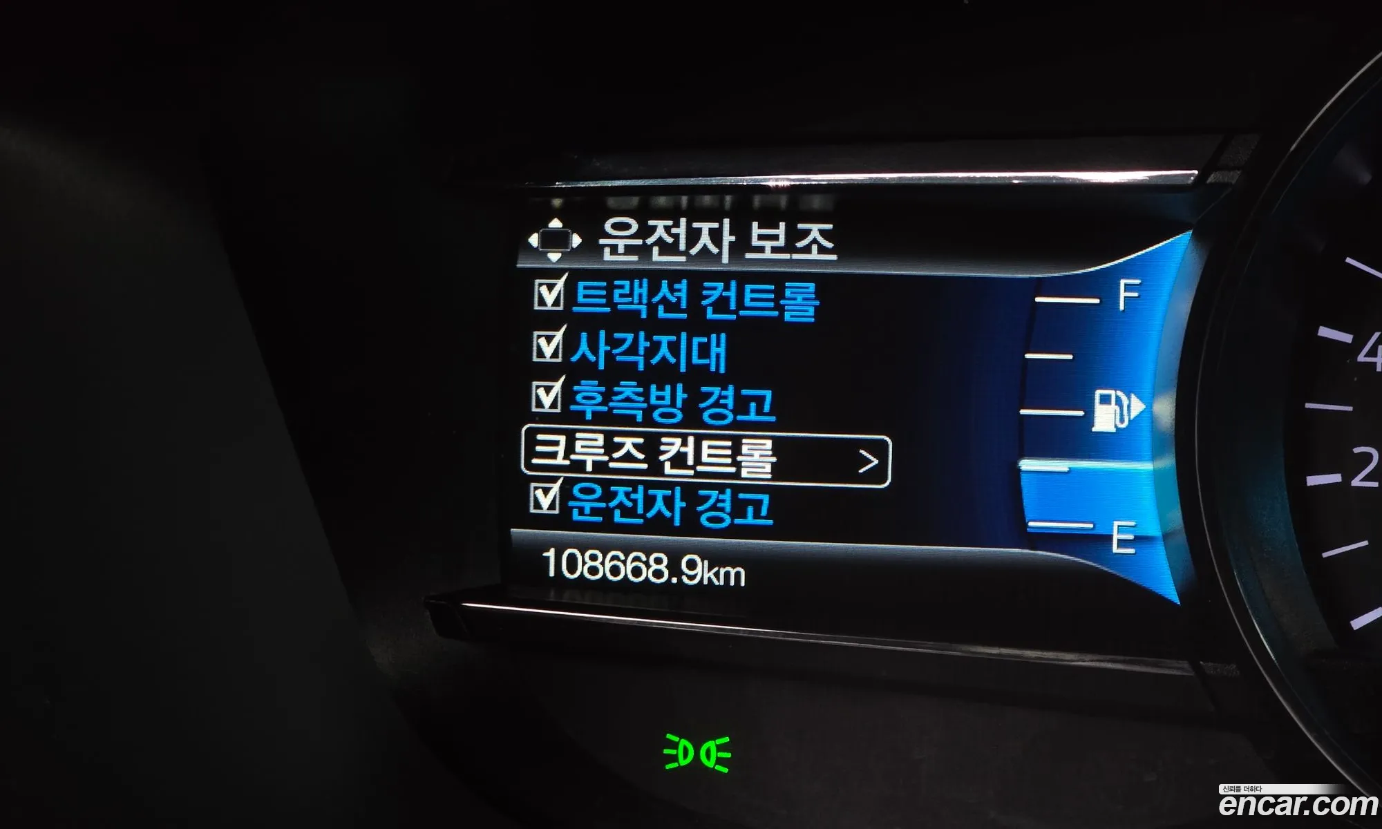 Ford Explorer 2018 1FM5K8FH2JGC37881 — 24