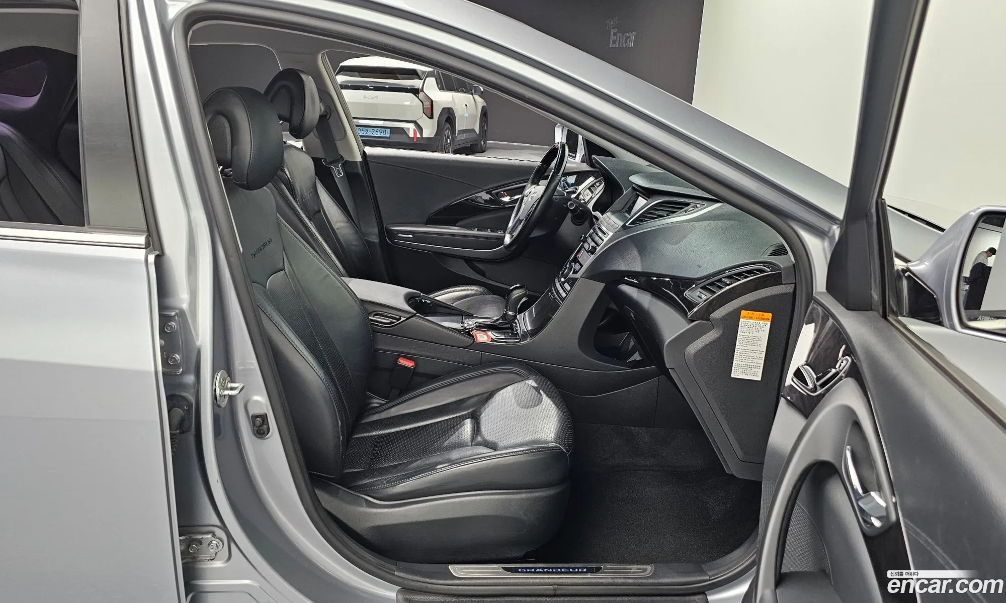 Hyundai Grandeur HG Hybrid 2015 — 18