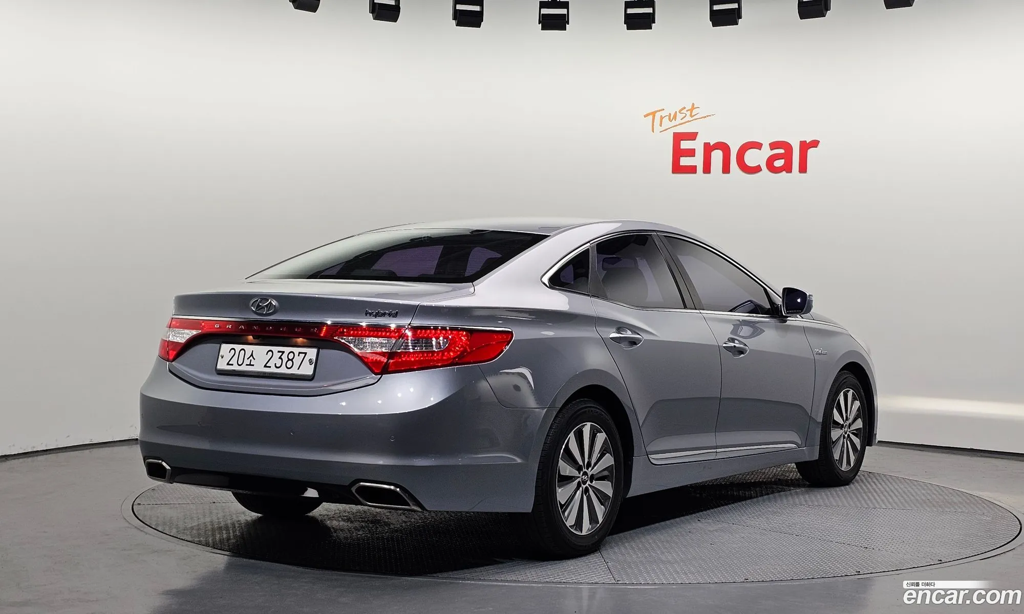 Hyundai Grandeur HG Hybrid 2015 — 27
