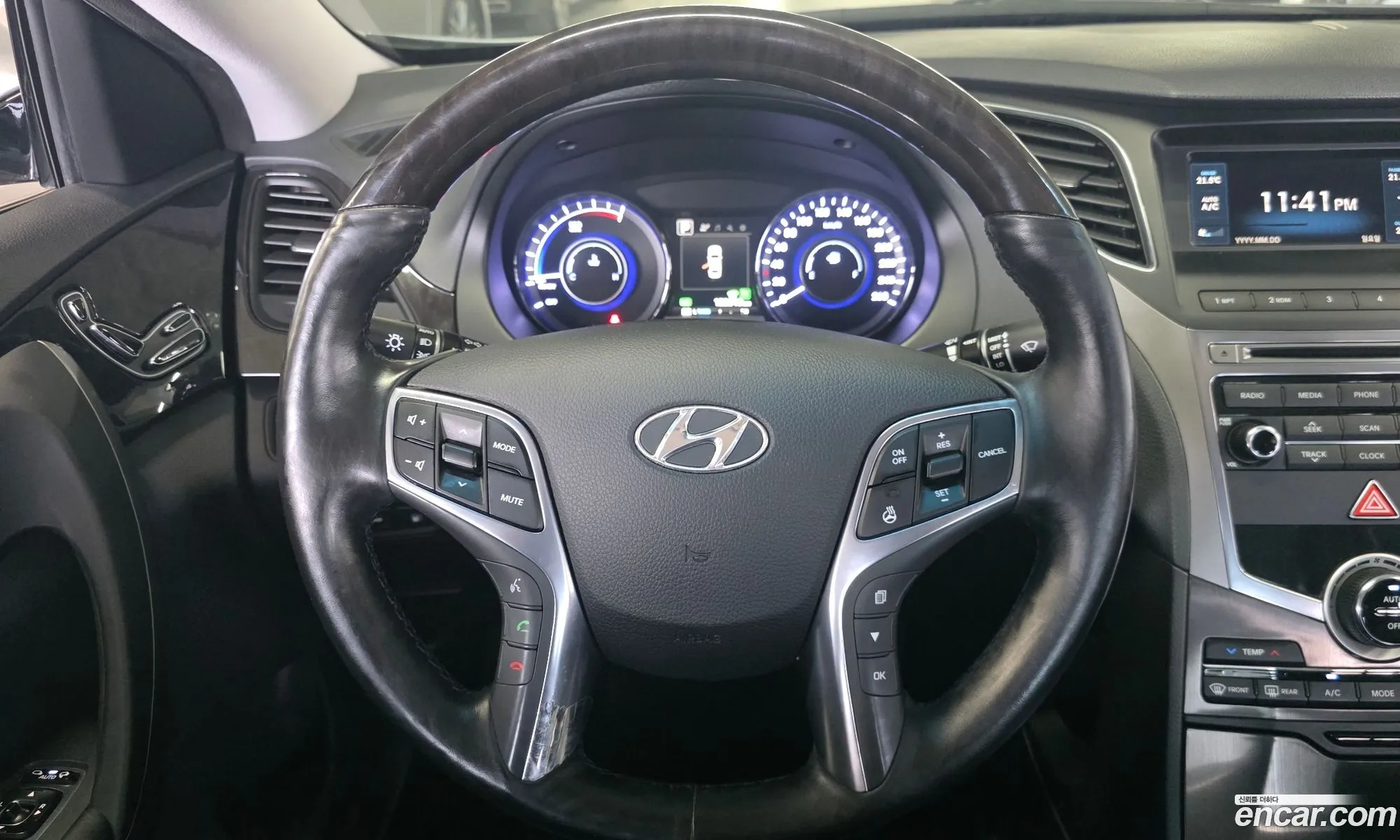 Hyundai Grandeur HG Hybrid 2015 — 15
