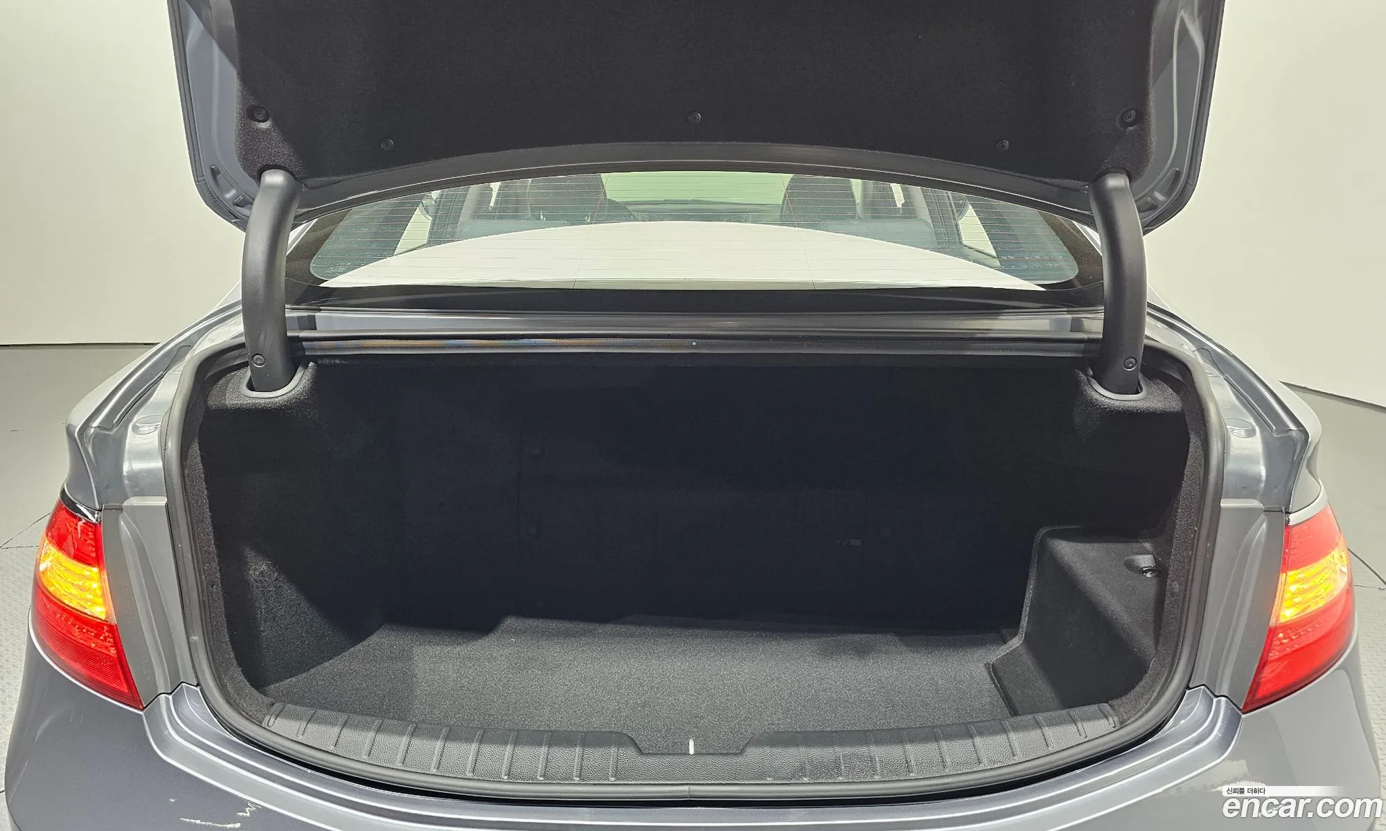 Hyundai Grandeur HG Hybrid 2015 — 17
