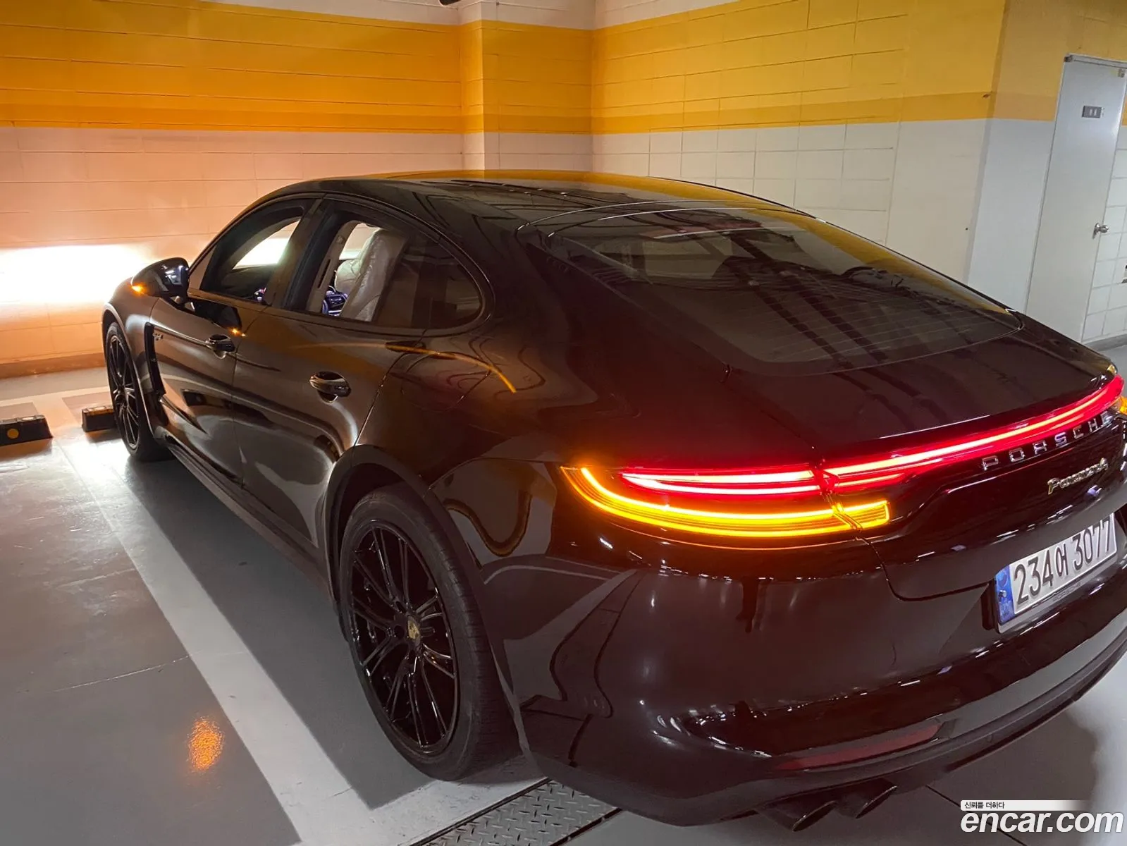 Porsche Panamera 2021 — 18