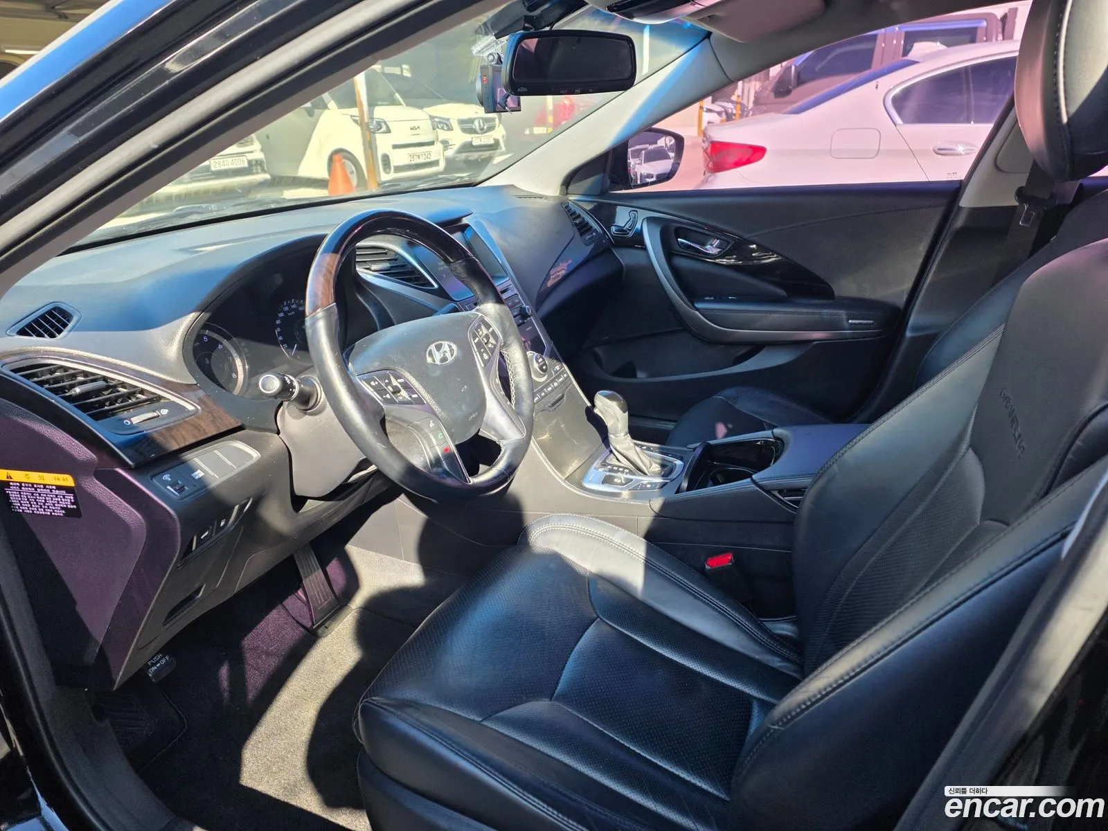Hyundai Grandeur HG 2014 — 16