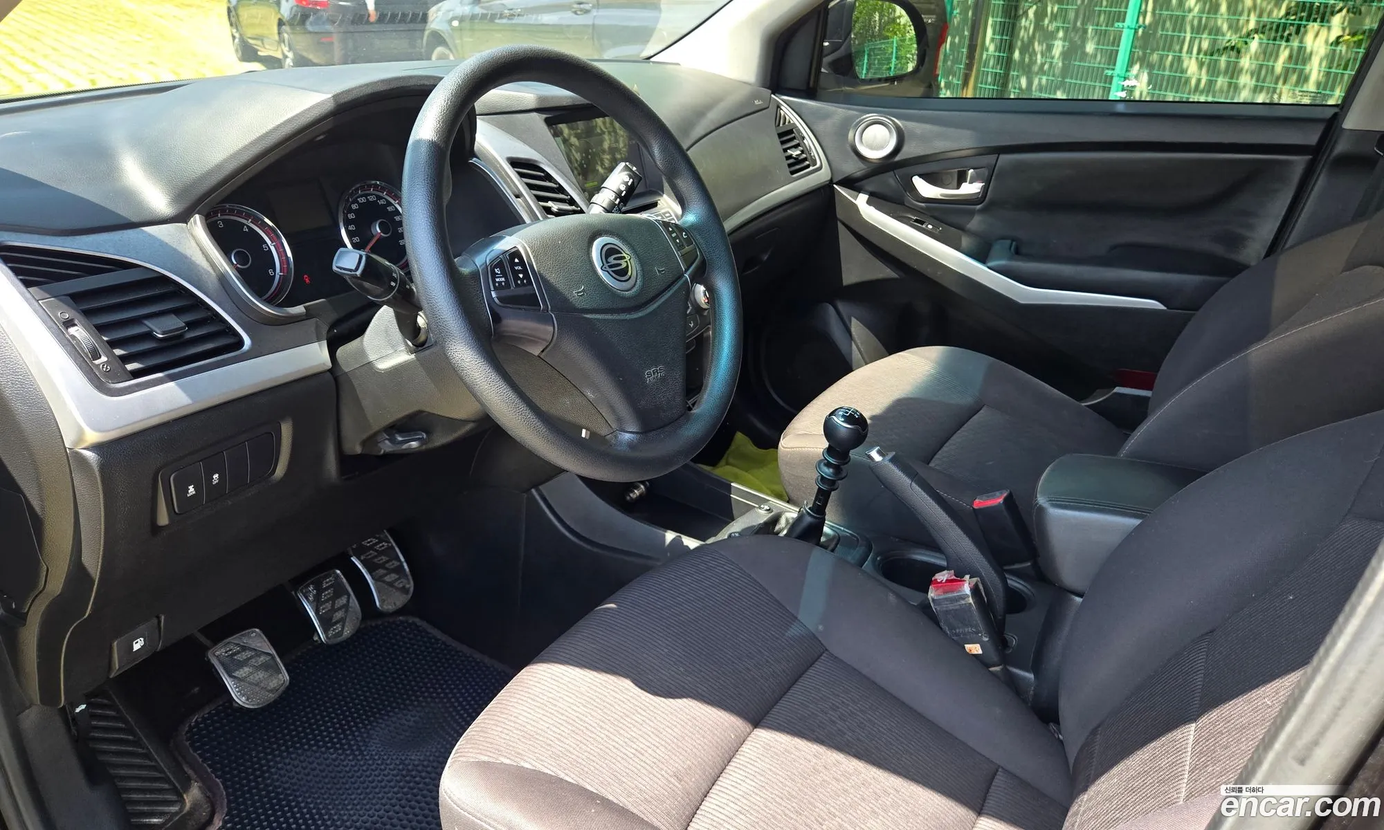 KG Mobility (SsangYong) Korando C 2015 — 12