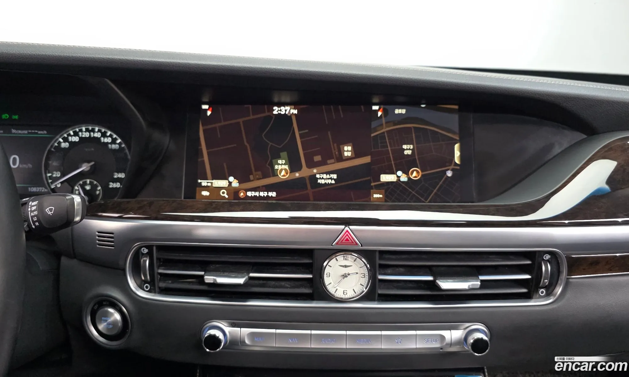 Genesis G90 2018 — 18