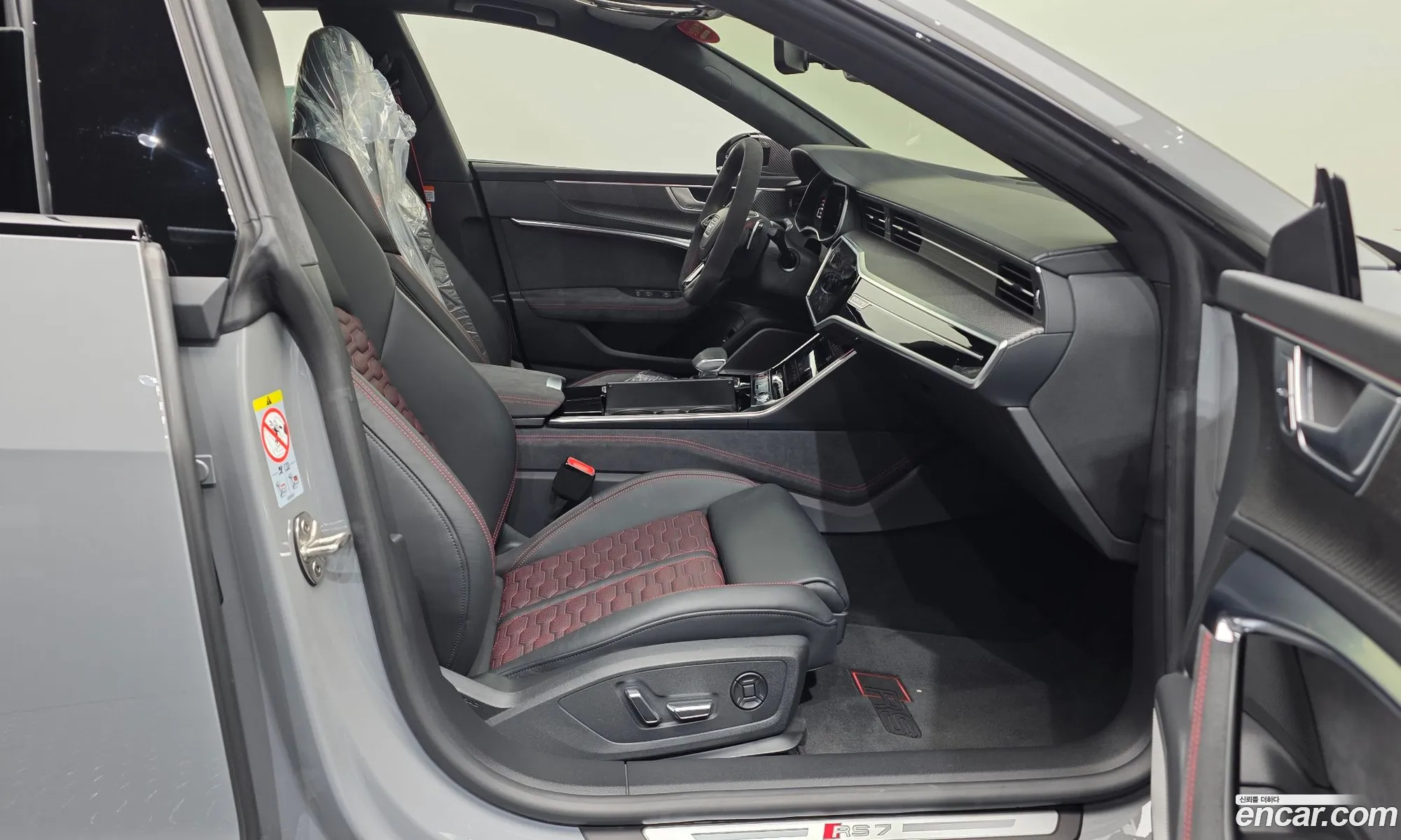 Audi RS7 2025 WUAZZZF2 — 9
