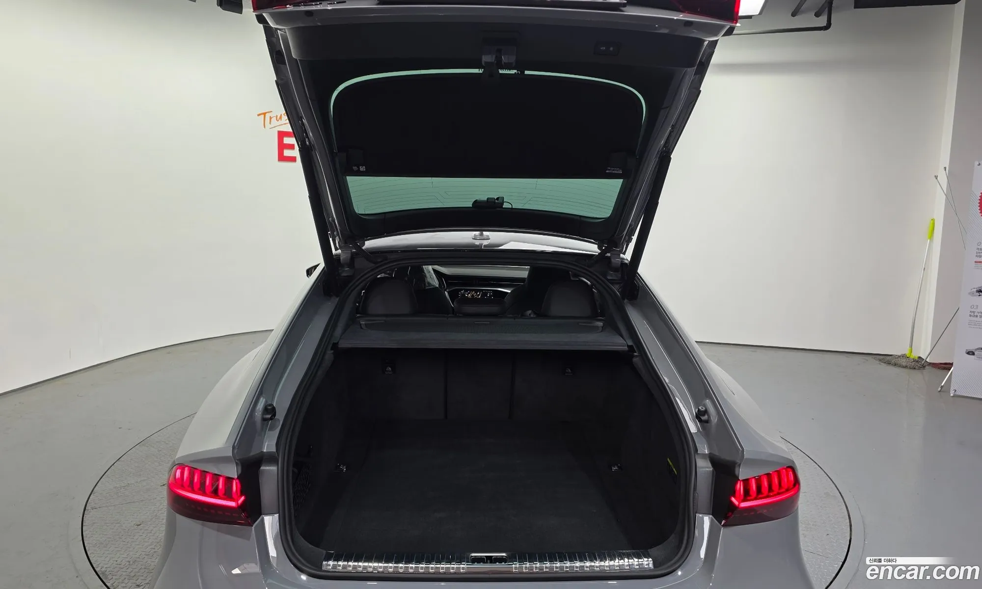 Audi RS7 2025 WUAZZZF2 — 6