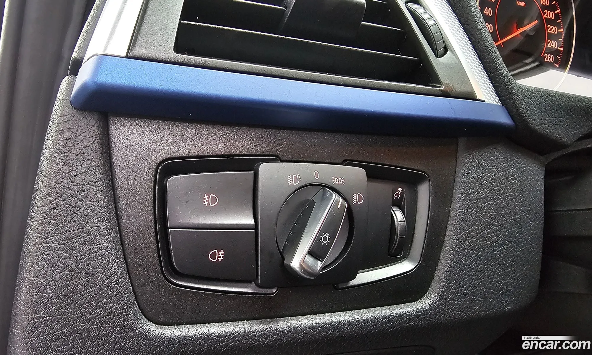 BMW 3 Series 2016 WBA8A9105GK760004 — 3