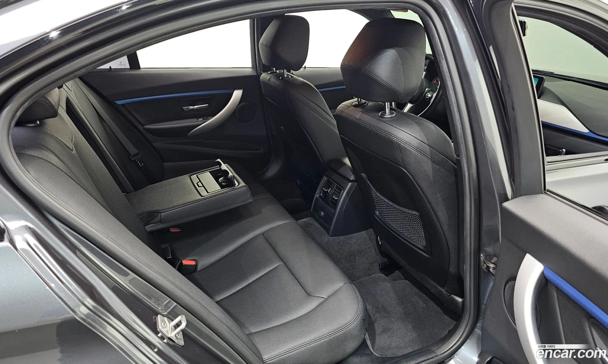 BMW 3 Series 2016 WBA8A9105GK760004 — 9