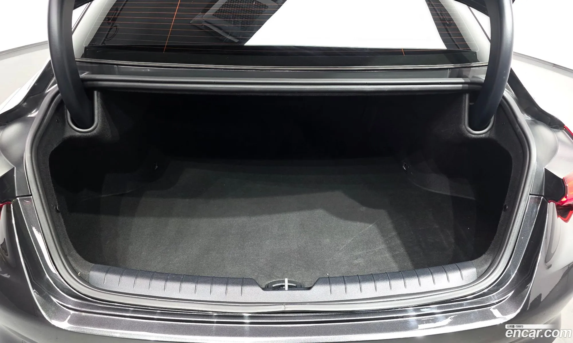 Kia K8 Hybrid 2022 — 2