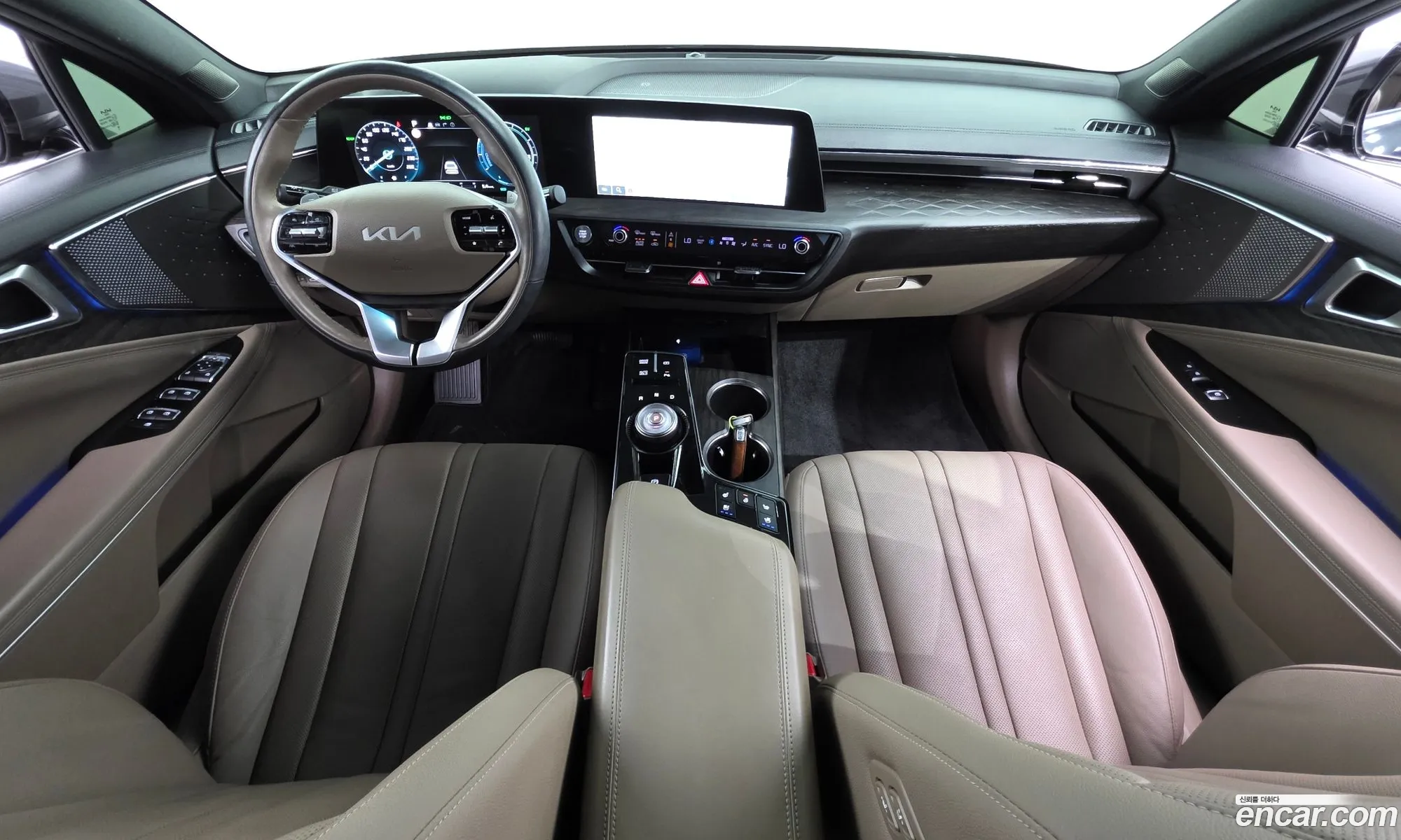 Kia K8 Hybrid 2022 — 19