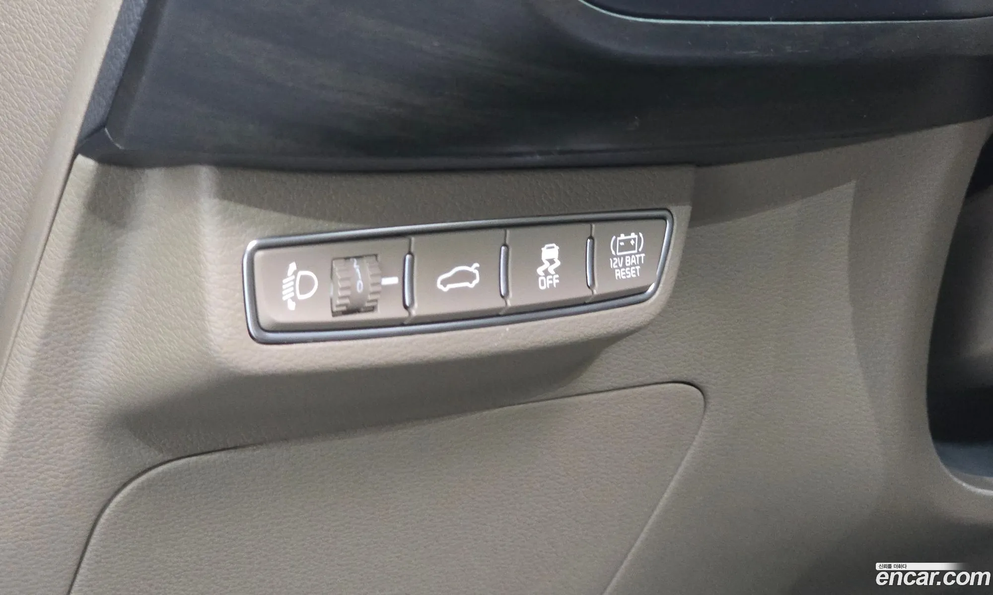 Kia K8 Hybrid 2022 — 16