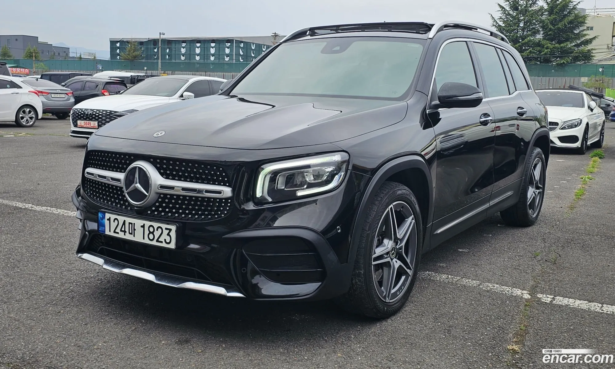 Mercedes-Benz GLB-Class X247 2021 — 12