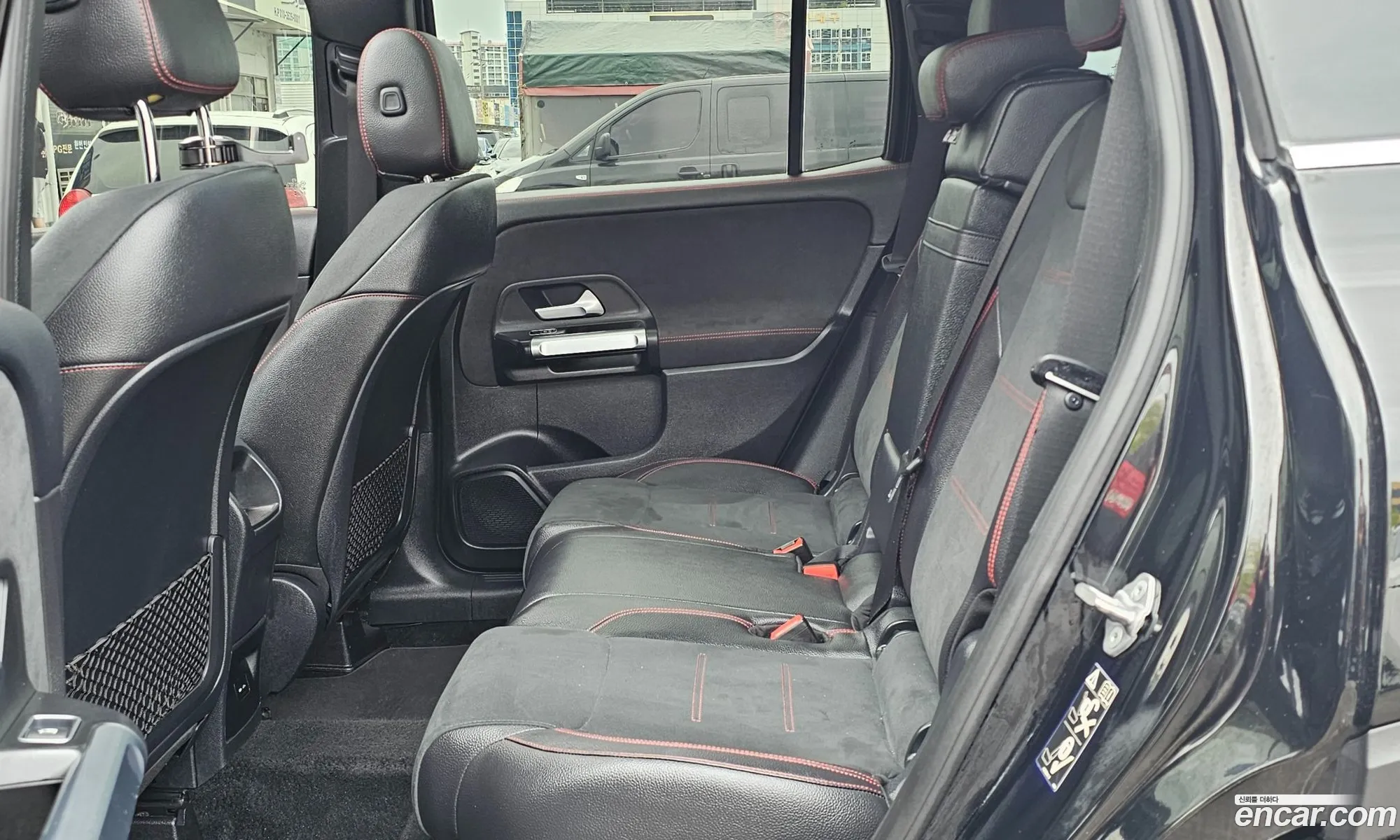 Mercedes-Benz GLB-Class X247 2021 — 17
