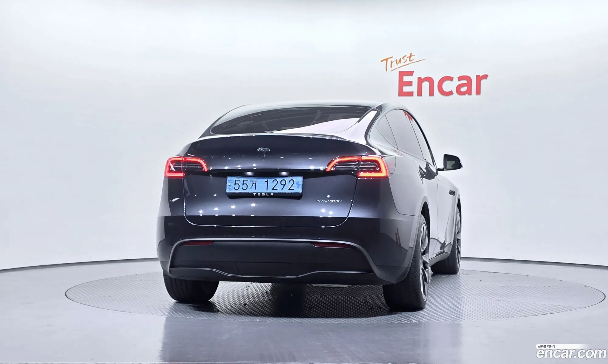 Tesla Model Y 2024 — 4