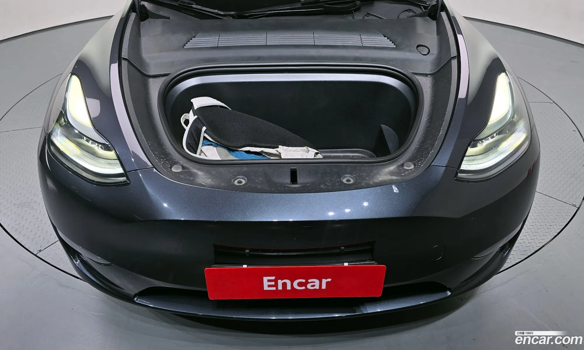 Tesla Model Y 2024 — 6