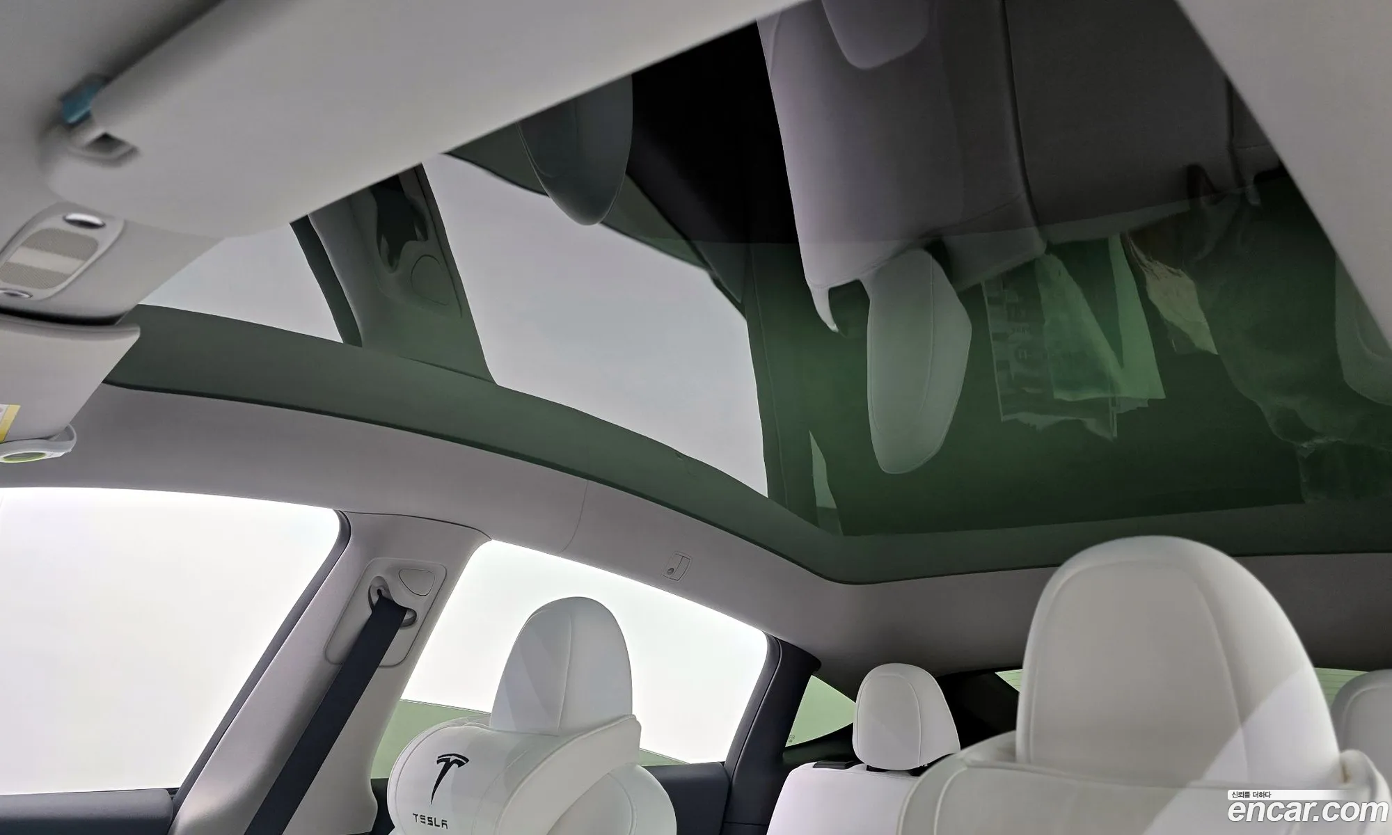 Tesla Model Y 2024 — 12