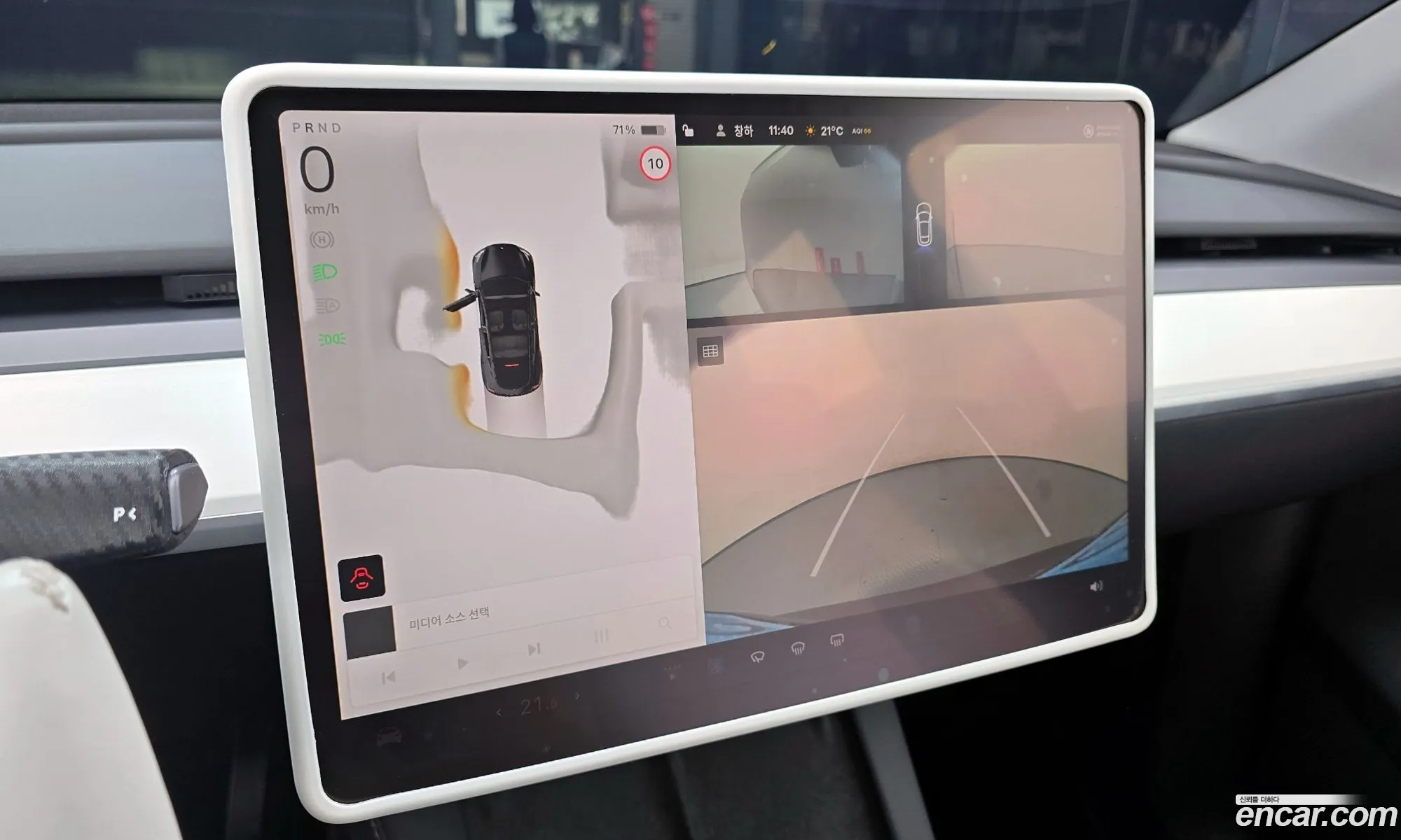 Tesla Model Y 2024 — 19
