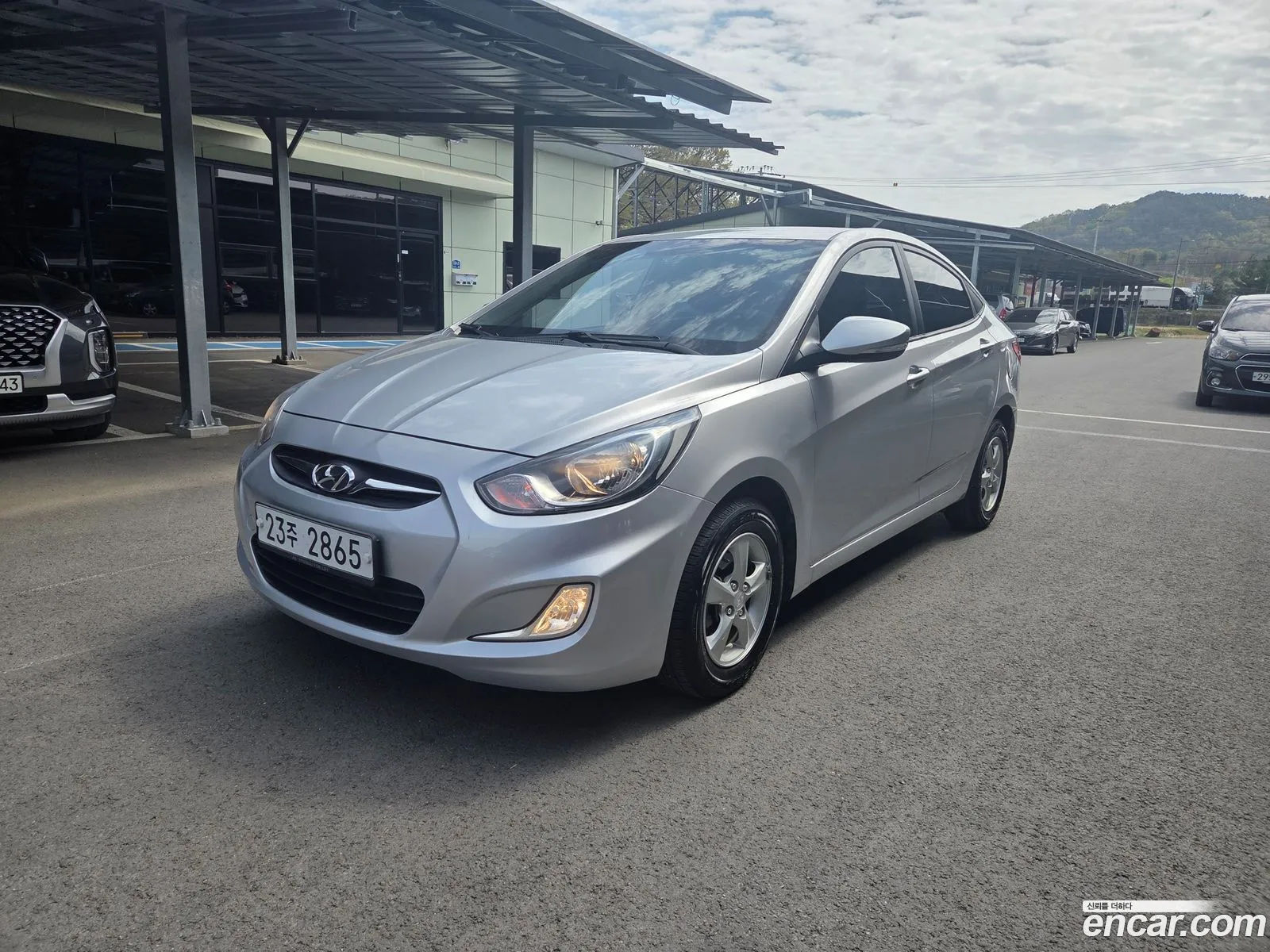 Hyundai Accent 2011 — 3