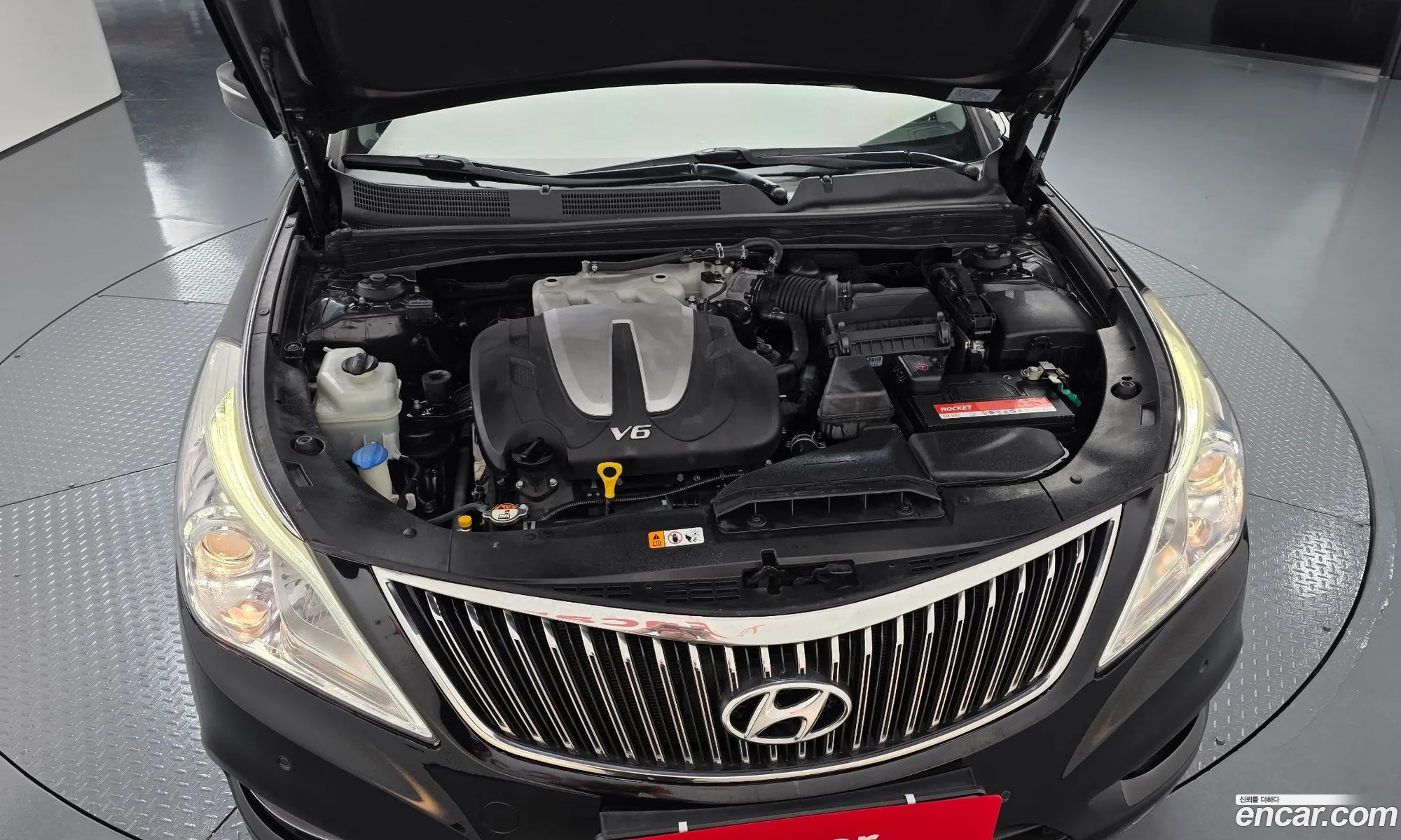 Hyundai Grandeur HG 2014 — 17