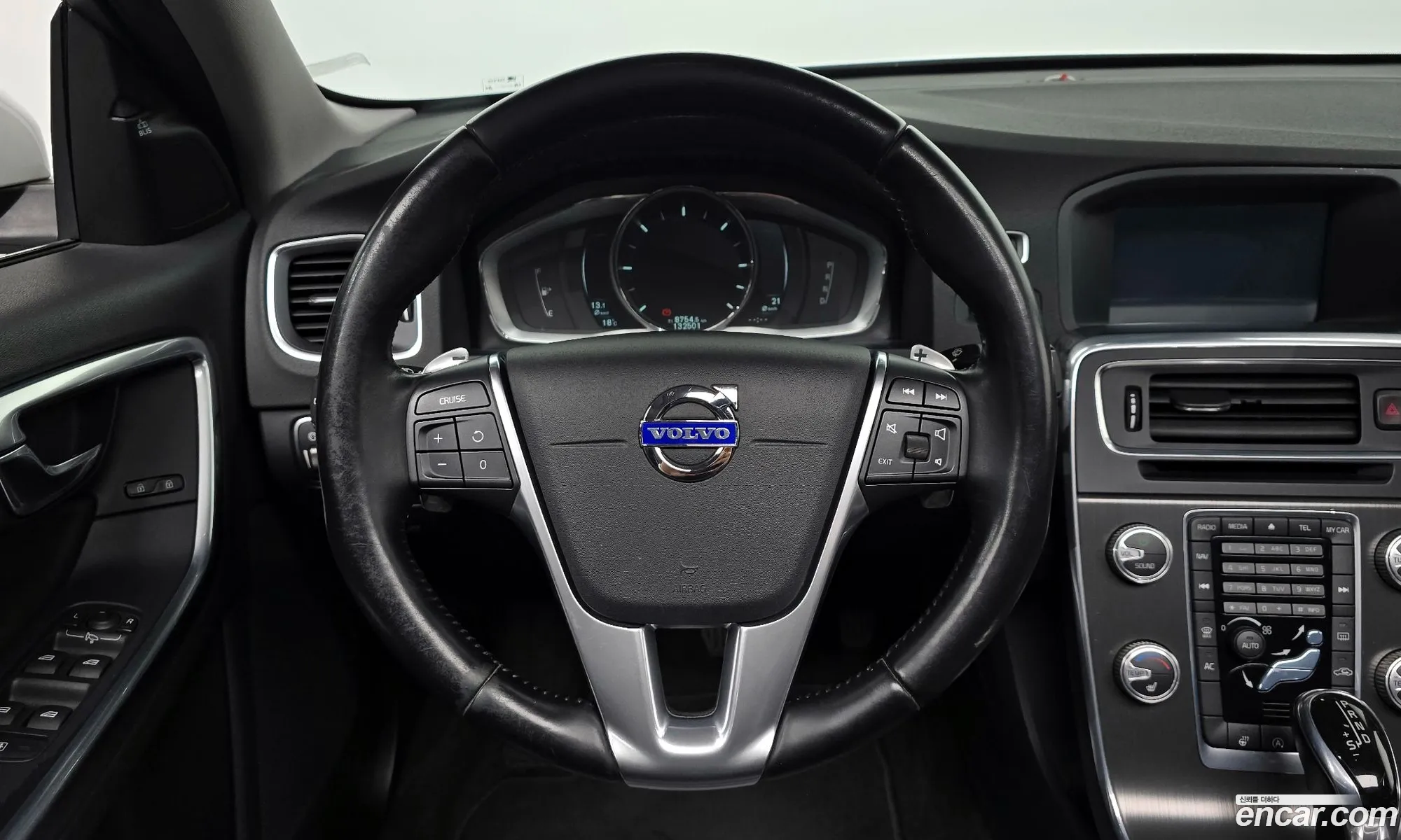 Volvo S60 2014 YV1FS84BBF2348100 — 28