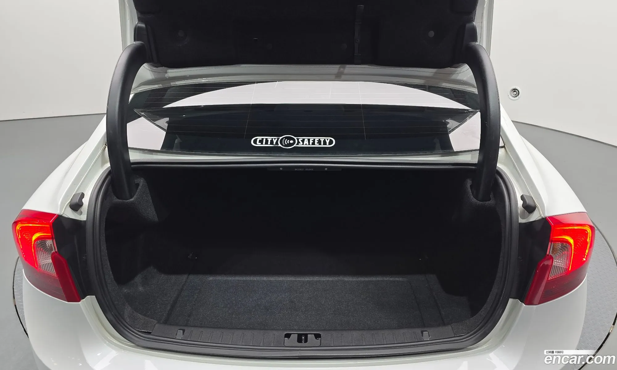 Volvo S60 2014 YV1FS84BBF2348100 — 30