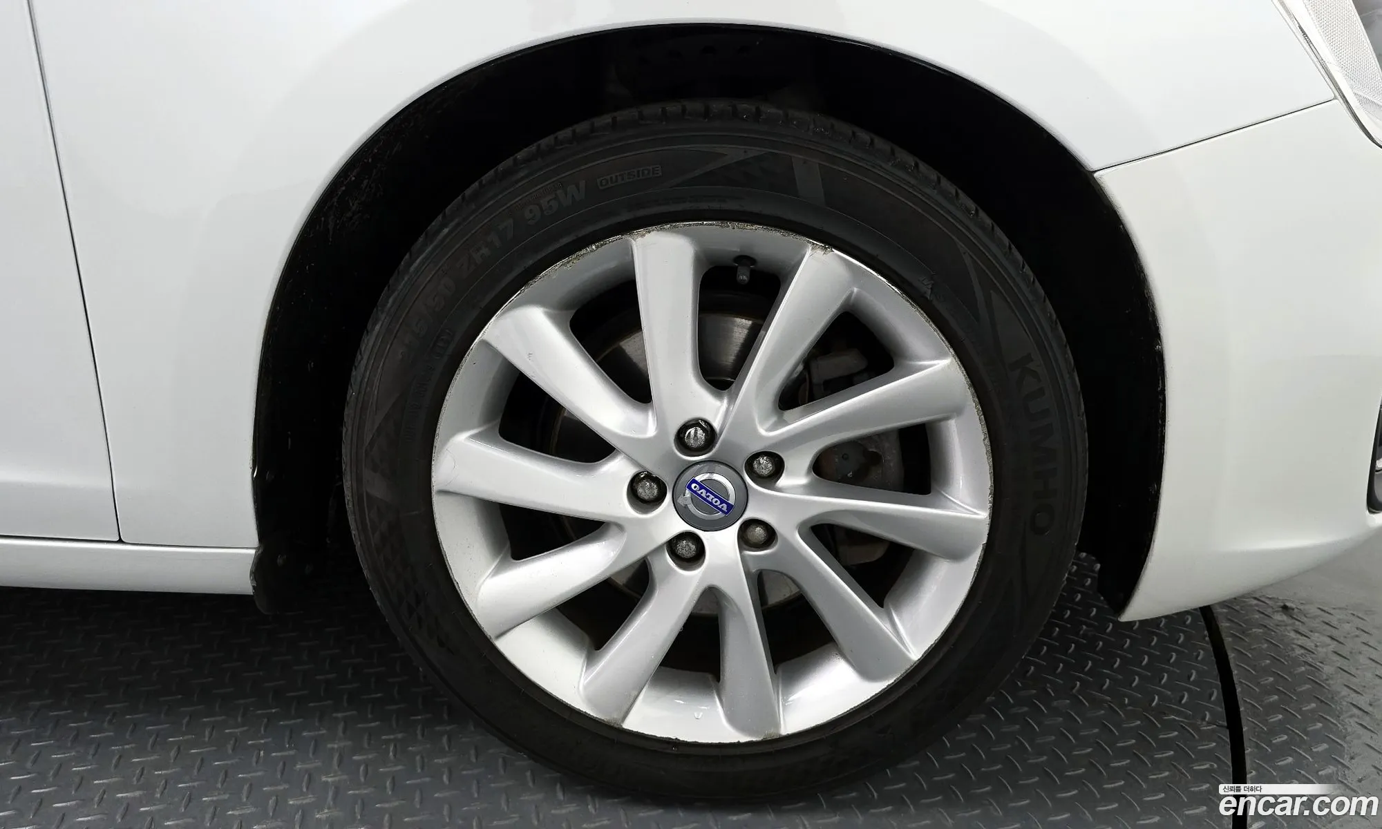 Volvo S60 2014 YV1FS84BBF2348100 — 27