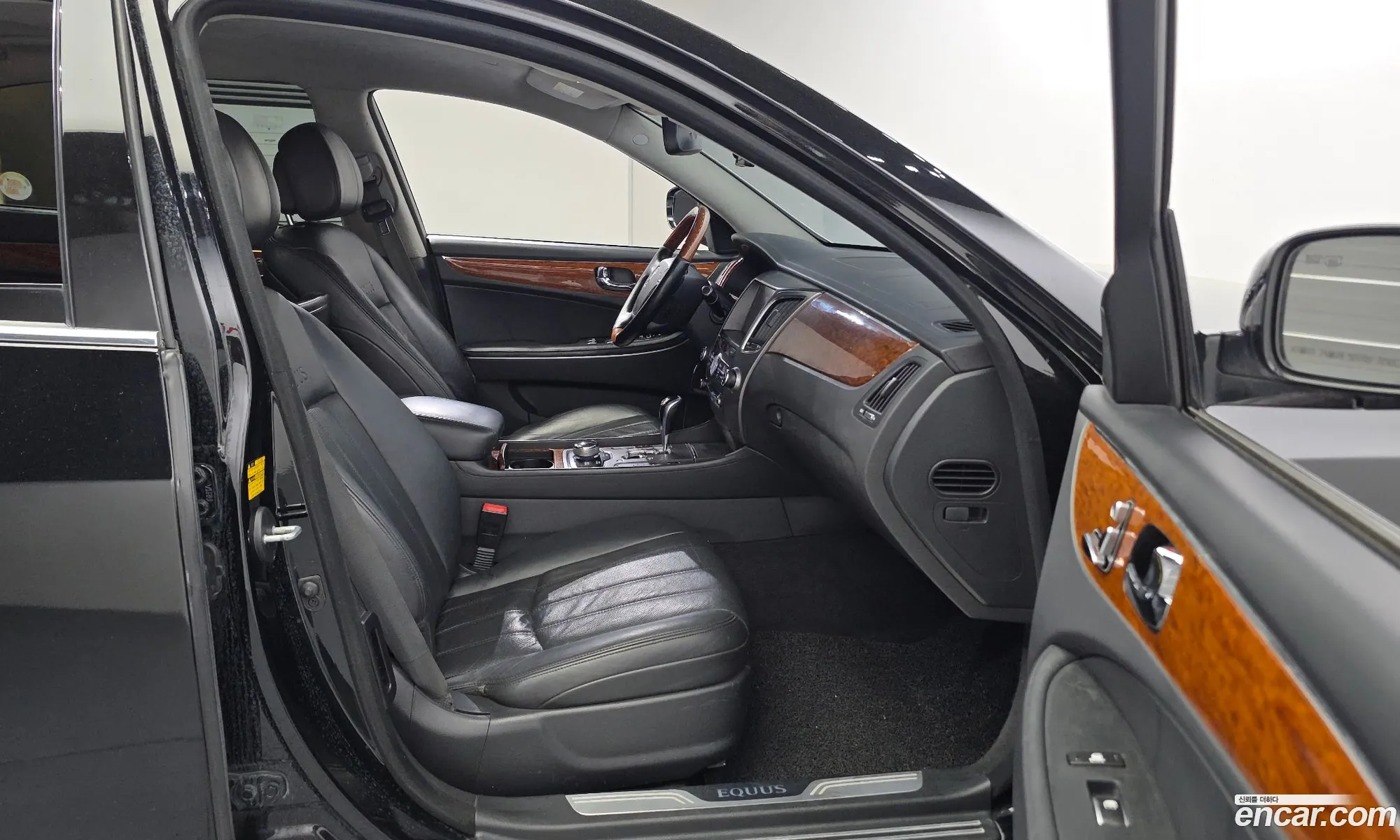 Hyundai Equus 2009 — 12