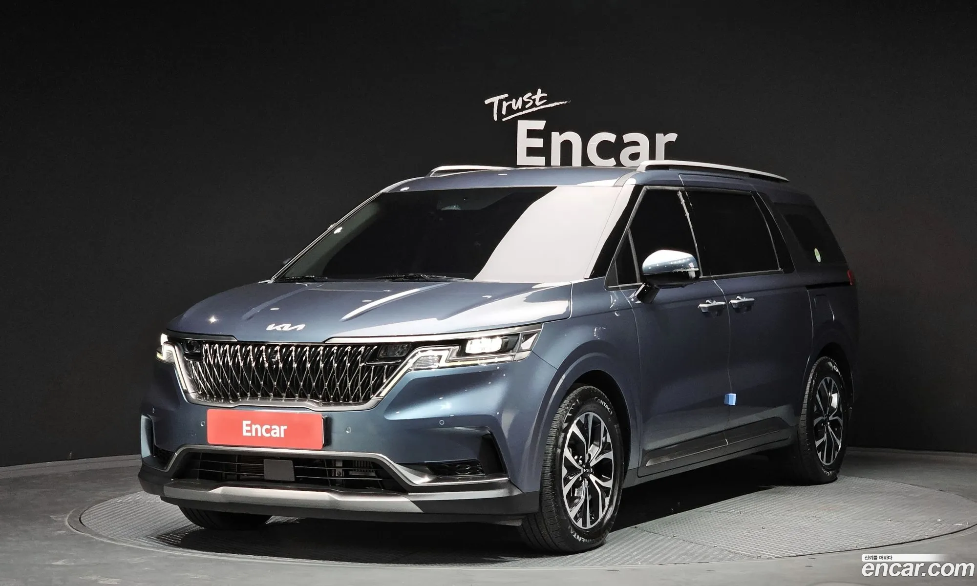 Kia Carnival 2022 — 17