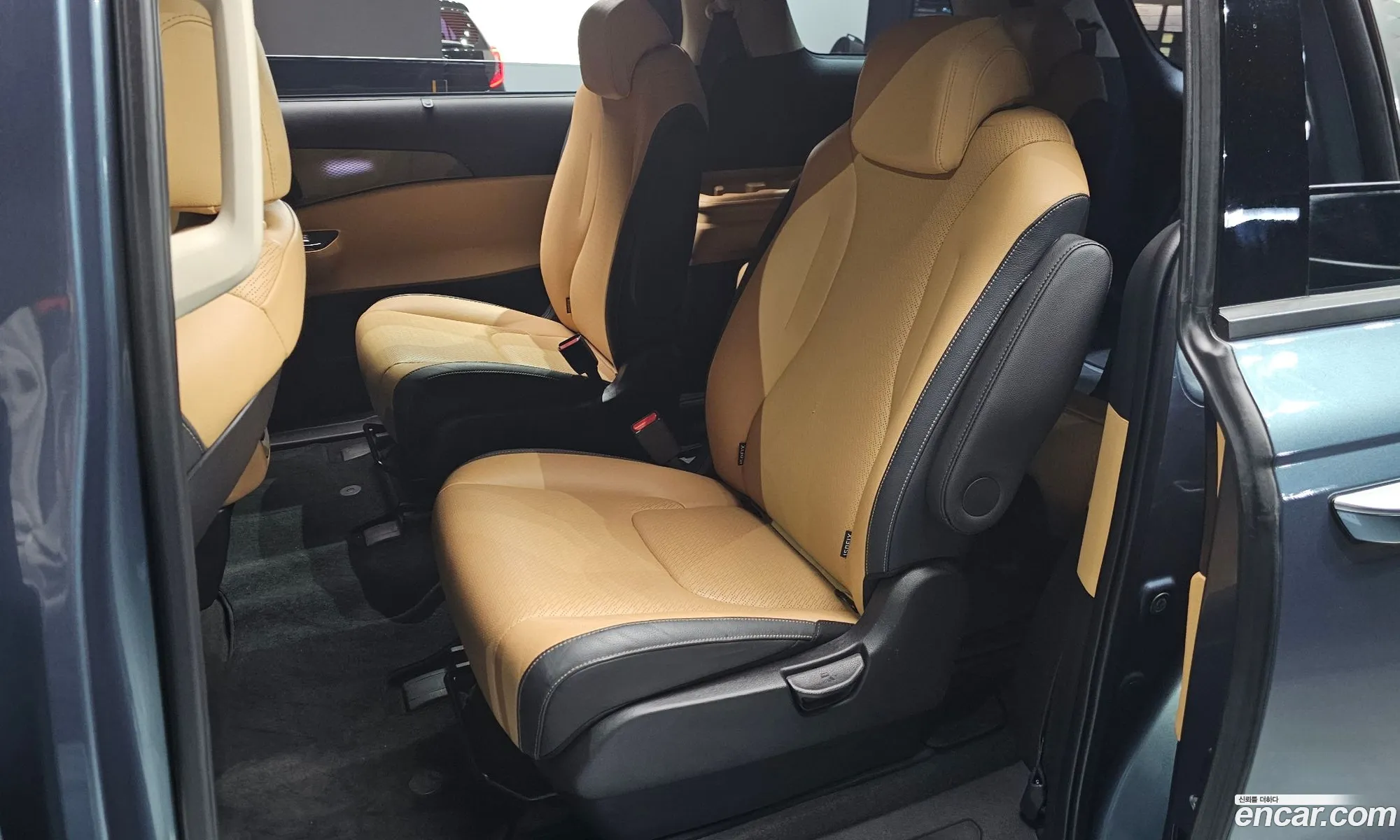 Kia Carnival 2022 — 16
