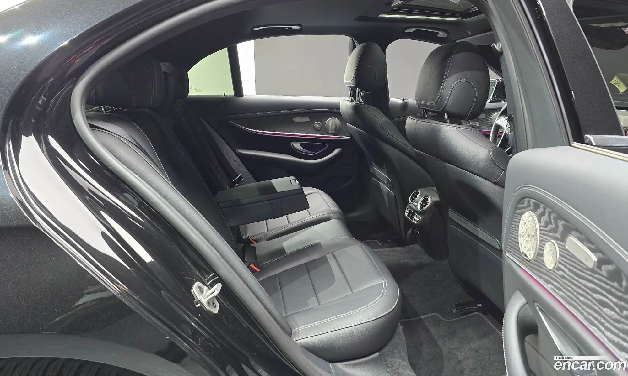 Mercedes-Benz E-Class W213 2022 — 16