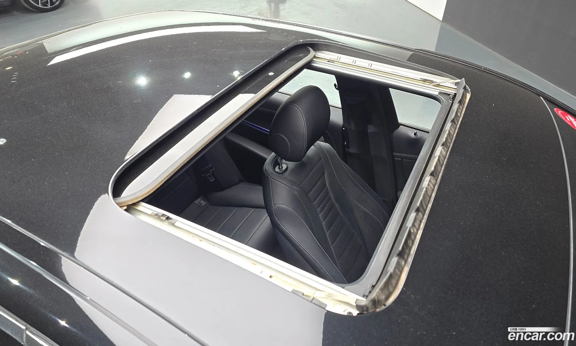 Mercedes-Benz E-Class W213 2022 — 19