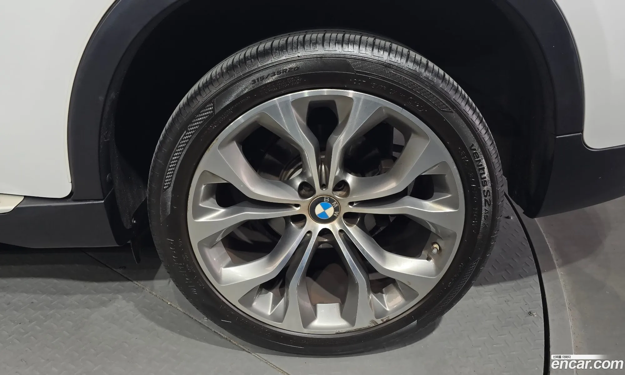 BMW X6 2019 WBAKV210XK0Z84097 — 14