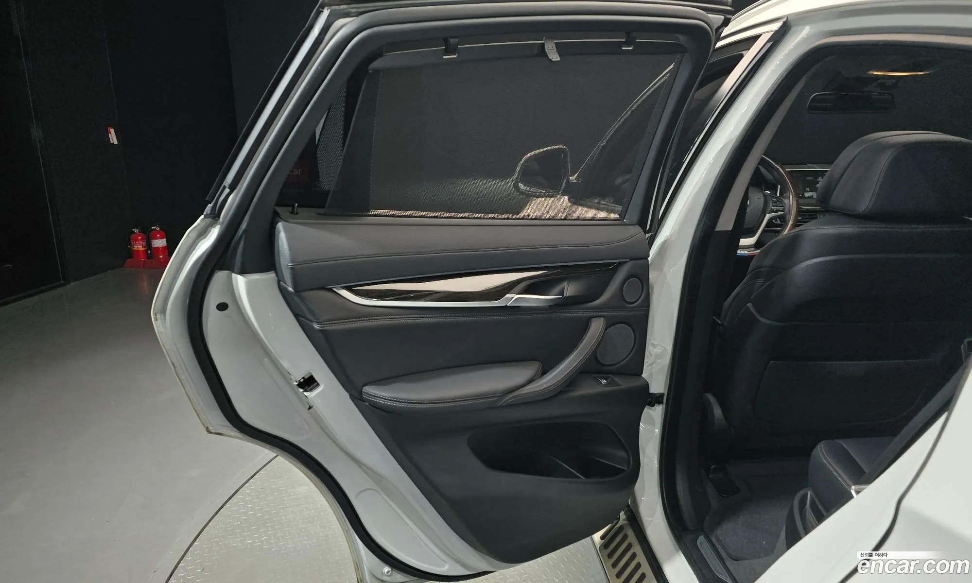 BMW X6 2019 WBAKV210XK0Z84097 — 24