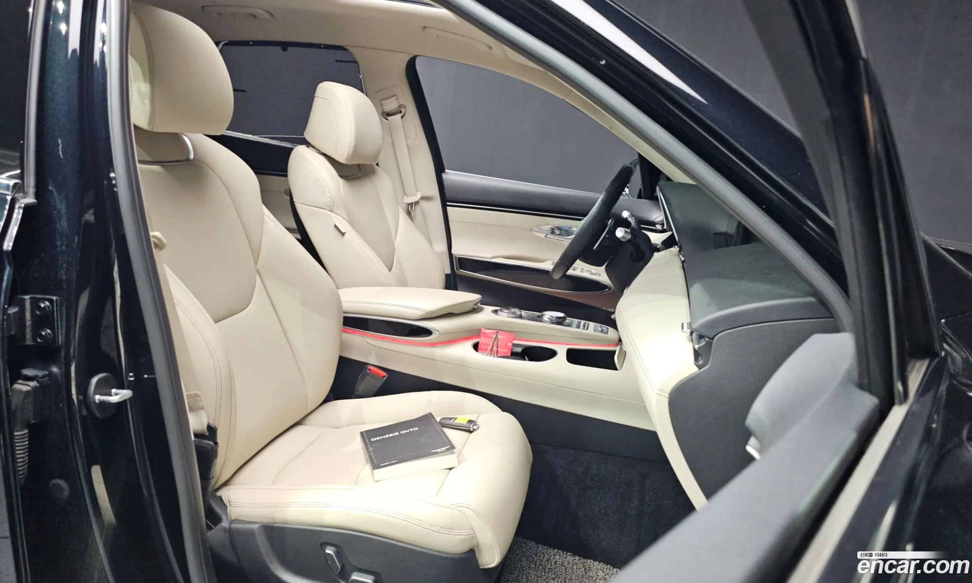 Genesis GV70 2021 — 28
