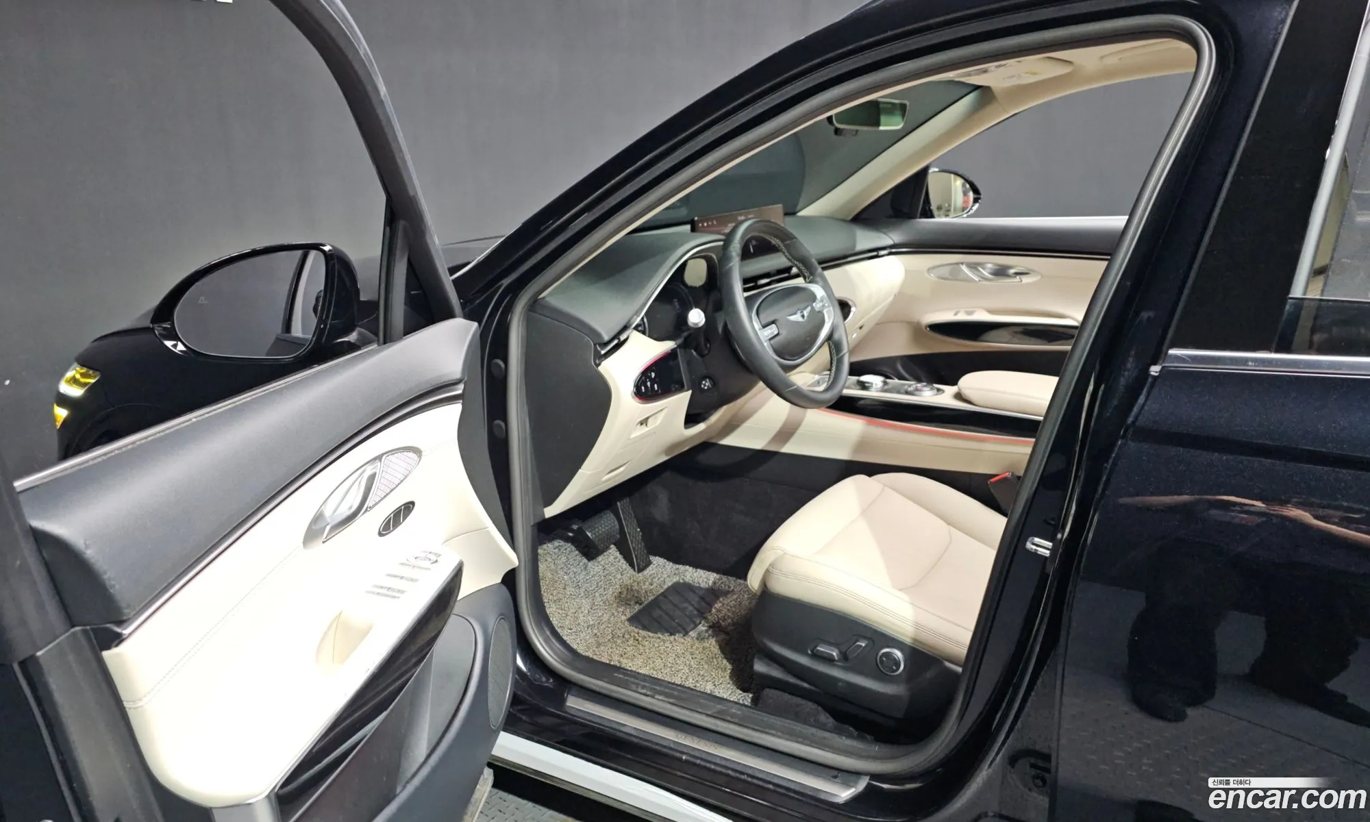 Genesis GV70 2021 — 25