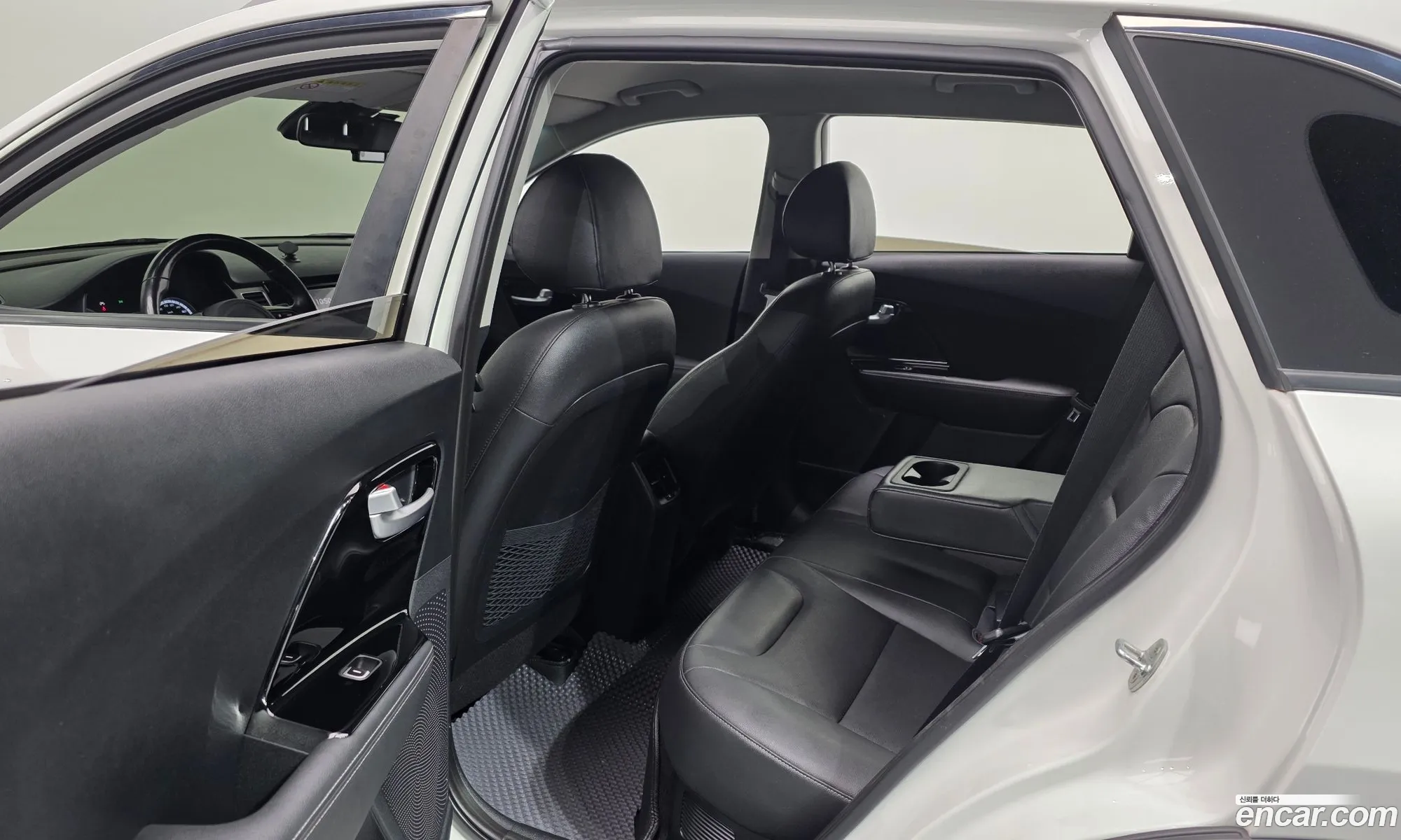 Kia Niro 2017 — 4