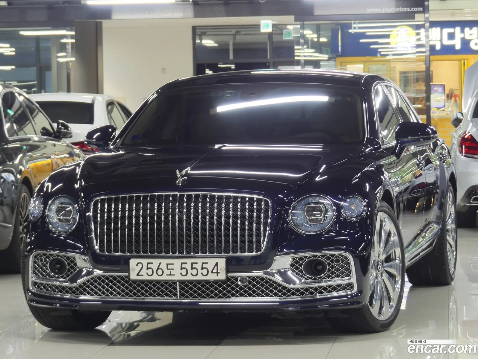 Bentley Flying Spur 2022 — 17
