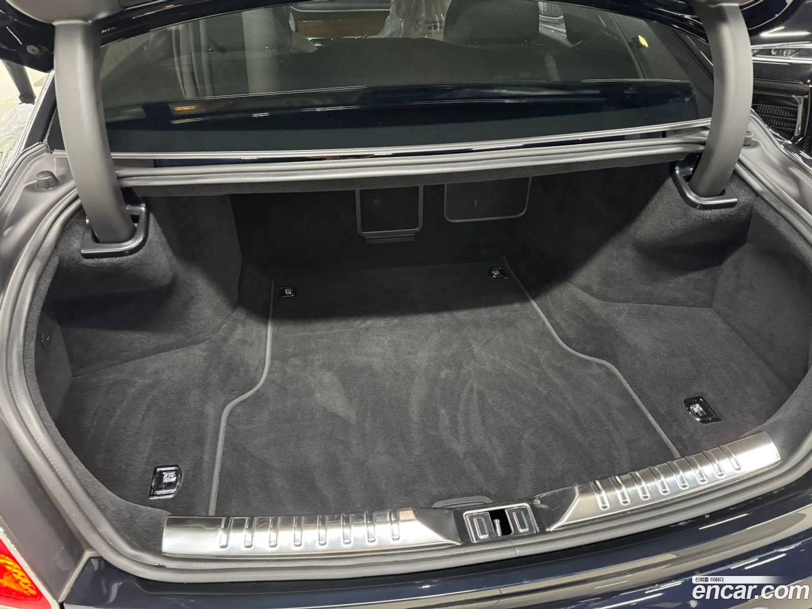 Bentley Flying Spur 2022 — 12