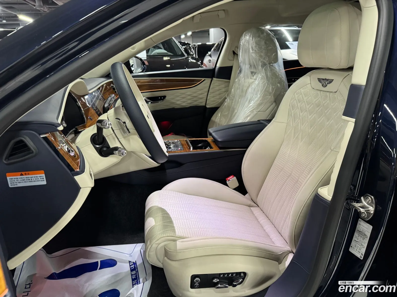 Bentley Flying Spur 2022 — 16