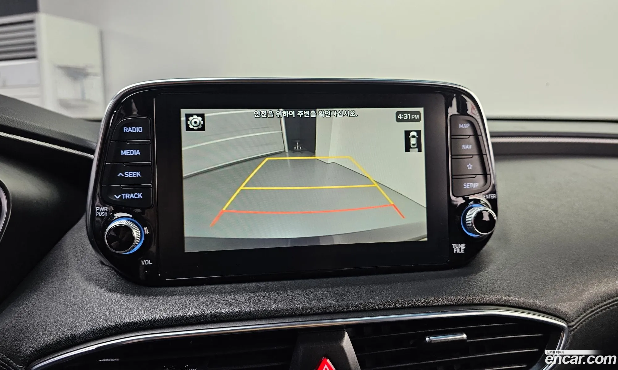 Hyundai Santa Fe TM 2018 — 28