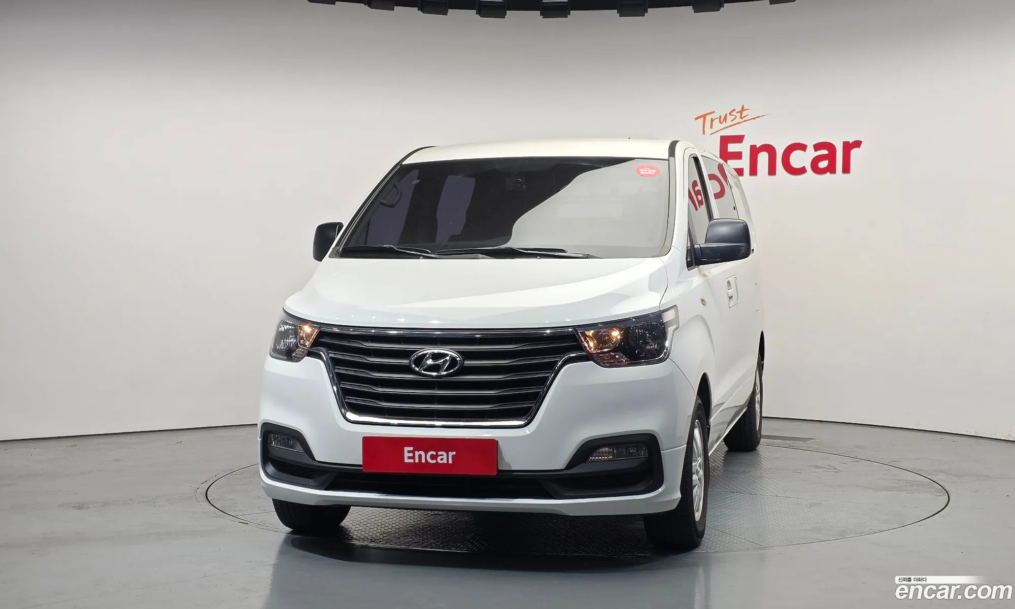 Hyundai Grand Starex 2018 — 14