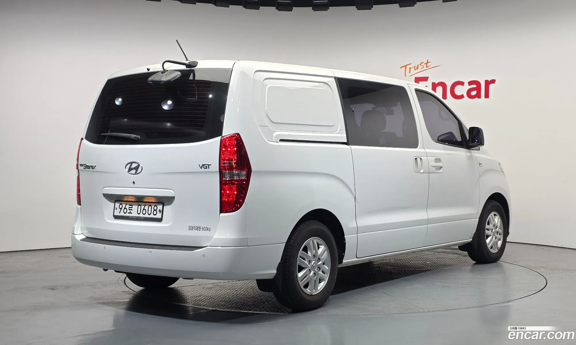 Hyundai Grand Starex 2018 — 11
